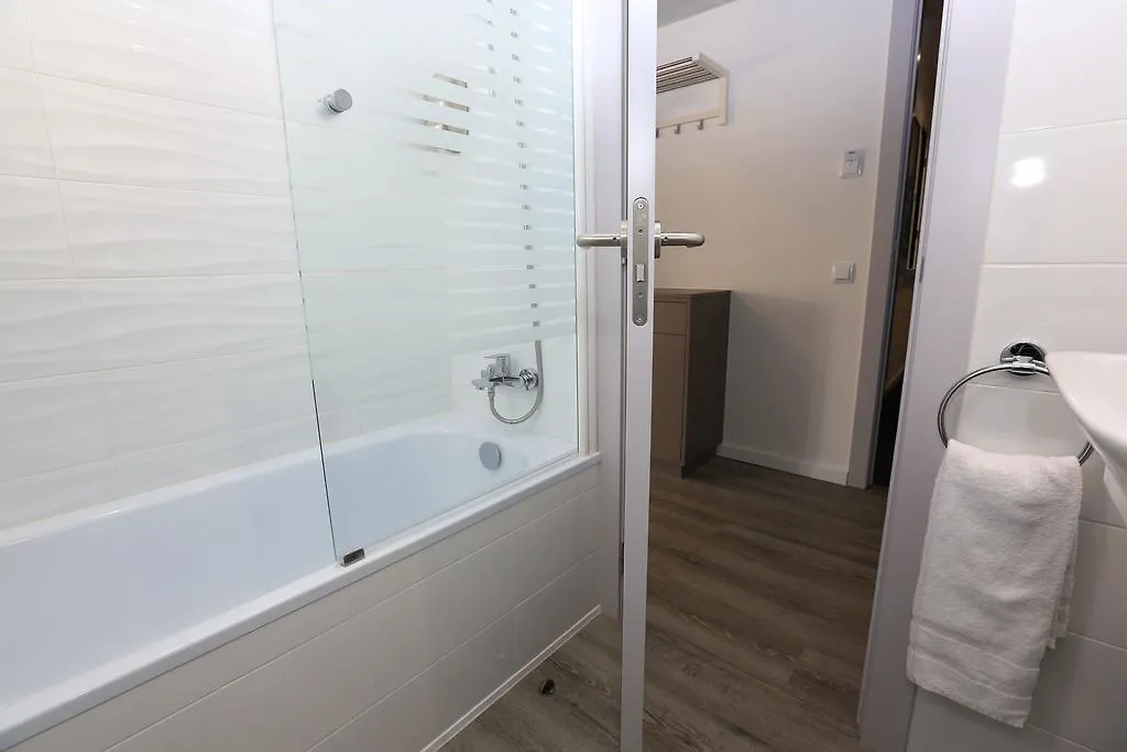Hotel Alguer Camp Nou Барселона